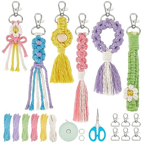 INFUNLY 6 Stück DIY-Blumen-Schlüsselanhänger-Sets Makramee-Kordel-Knoten-Sets Für Anfänger Und Erwachsene Makramee-Schlüsselanhänger-Sets Mit Mehreren Arten von Quasten Handgefertigte Makramee-Sets
