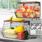 YADOBIG 2 Pièces Corbeille à Fruits Suspendue, 30 × 15,5 × 21,5 cm Panier a Fruit en Métal Cuisine Avec 4 Crochets et Couvercle en Bois, Empilable et Mural pour Stockage des Fruits et Légumes, Noir