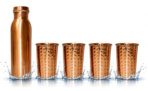 BRACOP® Copper Water Bottle Carafe avec Couvercle, Lot de 5 Tasses en cuivre Pur, Verres de Service, Bouteille Artisanale pour la Maison, Le Bureau ou Les Voyages.