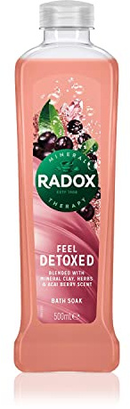 Radox Mineral Therapy Feel Detoxed Bath Soak Muscle Soak uniquely blended with minerals, herbs & an açaí berry fragrance for an energising bubble bath 500 ml