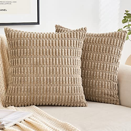 EMEMA Kordsamt Kissenbezüge Dekorative Sofakissen Moderne Kissenhüllen 45x45 cm Dekokissen Weicher Zierkissenbezug für Wohnzimmer Sofa Schlafzimmer 2er Set Hellbraun