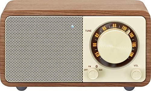 Radio de escritorio portátil Sangean WR-7 (sintonizador FM-RDS, Bluetooth, entrada auxiliar, altavoz incorporado, batería recargable (recargable)), nogal