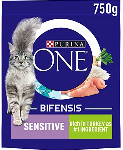 PURINA ONE Sensitive Turkey Dry Cat Food 750g (Pack of 4)