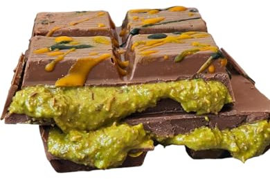 GROCERY BAZAAR Premium Dubai Chocolate Bar: Pistachio & Kunafa Delight, 200g - Authentic UAE Import with Kataifi Pastry, Exquisite Pistachio Chocolate Experience, Made in Dubai, Viral Treat