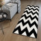 TAPISO MAROKO Läufer Teppich Meterware Brücke Flur Modern Geometrisch Zig Zag Streifen Gestreift Schwarz Creme Wohnzimmer ÖKOTEX 100 x 420 cm