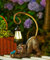 Katze Figur Solar Garten Dekor Schwanz Hängende Solar Lampe Haus Rasen Dekor Affen Garten Zubehör für Patio,Balkon,Katze Geschenke für Frauen/Liebhaber/Mutter Groß 30cm