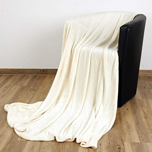Bestlivings Kuscheldecke Celina 130x170 cm – Flauschige Sofadecke in Champanger