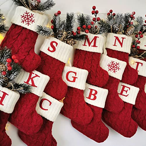 Fouriding Weihnachtsstrümpfe gestricktes 26 Buchstaben für traditionelle Hängesocken, Ornament für Familie, Urlaub, Party, Dekoration (zufällig Buchstabe, 5)