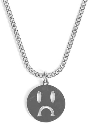 Trauriger Smiley Kette mit Anhänger für Herren und Damen - Streetwear Halskette mit Sad Face Smiley Emoji Anhänger aus Edelstahl und 18K Gold - Wasserfeste Kette - 50-55cm Länge verstellbar (Silber)
