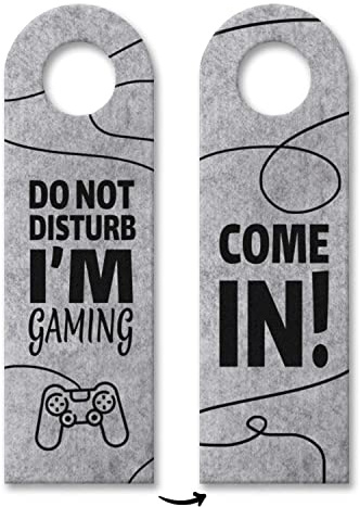 Gamer door hanger with saying Do not disturb! I‘m gaming