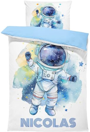 Pictogogo Astronaut im Weltraum-Design Kinderbettwäsche für Mädchen und Jungen mit Namen, Personalisiert, Wählbare Baumwollunterfarbe (Weiß, Rosa, Blau, Grau), Oeko-TEX, 135 x 200 cm