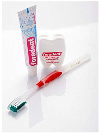 Kit Limpieza Dental para Viaje FORADENT. Cuidado Bucal · Limpieza Completa (Cepillo + Pasta + Hilo Dental)