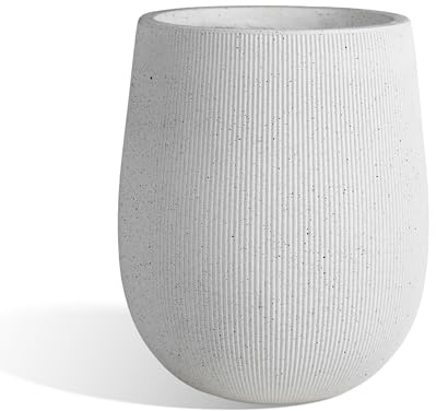 Worth Maceta redonda grande blanca para jardín, 9 pulgadas de diámetro x 13 pulgadas de alto, maceta ligera de cemento de óxido de magnesio con un acabado texturizado a rayas, aspecto de hormigón con