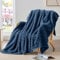 BEDELITE Kuscheldecke Flauschig Decke Klein - weiche Flanell Decken Blau 125x150 für Sofa, Deko Streifen Cord Fleecedecke Marineblau als Sofaüberwurf für Wohnzimmer, Throw Blanket Wide Use