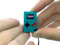TinyCircuits Thumby (teale), piccola console di gioco, portachiavi programmabile giocabile: miniatura elettronica, strumento di apprendimento STEM