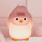 FAMIDUO Veilleuse en forme de pingouin mignon rose avec chapeau tricoté, veilleuse en silicone souple pour bébé, rechargeable/variable/minuteur, lampe de chevet LED fantaisie, cadeau amusant pour
