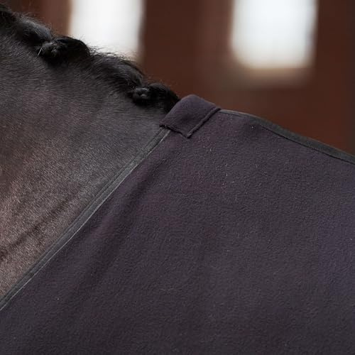 Imperial Riding IRH F&amental Fleecedecke, atmungsaktiv & leicht, kuscheliges Fleece-Material, Kreuzgurten & Brustverschluss, komfortable Abschwitzdecke für Pferde, Schwarz, 135