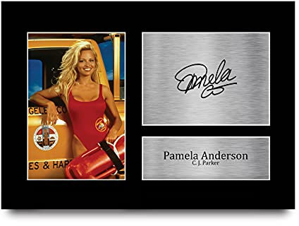 HWC Trading A4 Pamela Anderson Baywatch Geschenke Gedruckt Signiert Autogramm Bild Für Fernsehshow Fans