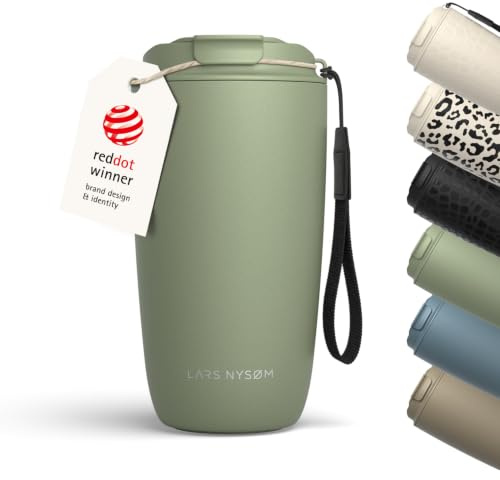 LARS NYSØM Thermo Kaffeebecher to go mit Trageschlaufe 500ml | Travel Mug 0,5 Liter mit Isolierung | Auslaufsicherer Edelstahl Thermobecher für Café & Tee (Sage Green, 500ml)