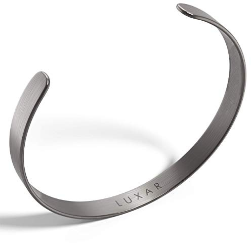 LUXAR,Bracciale da uomo in titanio,Bracciale minimalista in titanio massiccio, progettato per gli uomini, disponibile in misure medie e grandi,Esplora la collezione e Titanio, colore: Titanio [Medio]