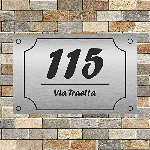StickerLab - Numero civico personalizzato per esterno - Disponibile su varie misure - Con spessore HD in laminato plastico da 3,2mm - Fondo Acciaio Spazzolato ed Inciso in Nero - Made in Italy