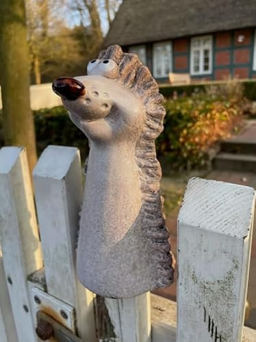 windschief-living Zauberhafter Zaunhocker,Zaunstecker Ihel, Zaunfigur aus Keramik,Gartendeko