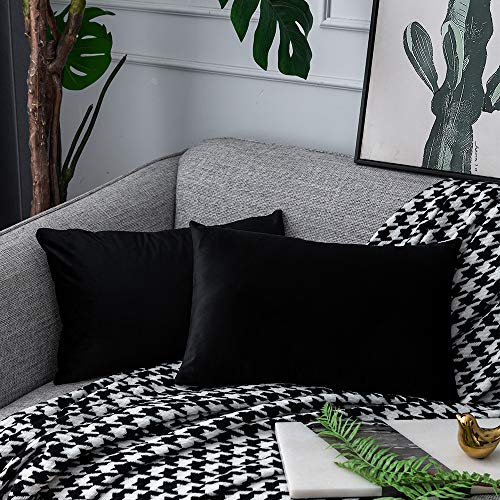 UPOPO 2er Set Samt Kissenbezug Dekorative Einfarbig Kissen Weich Kissenhülle Kissenbezüge Dekokissen Zierkissen Sofakissen für Sofa Couch Schlafzimmer Wohnzimmer mit Reißverschlüsse 30 X 50cm Schwarz