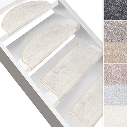 KARAT Stufenmatten Sundae - Halbrund oder Eckig - Velours Treppen-Teppich - Teppenmatte für Innen - Einfache Befestigung (Halbrund - 23,5 x 65 cm, Creme)