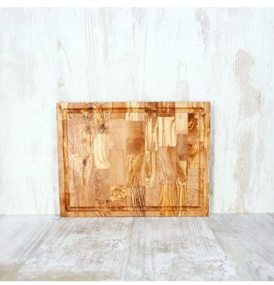 Tagliere a scacchi in legno d'ulivo con scanalatura