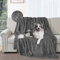 DUJUIKE wasserdichte Bettdecke, wasserdichte Hundedecke Aus Flanell, Geeignet FüR Haustierdecke, Matratze, Sofa, MöBelschutz, Doppelseitige Weiche Multifunktionale üBerwurfdecke (102 X 152 cm, Grau)