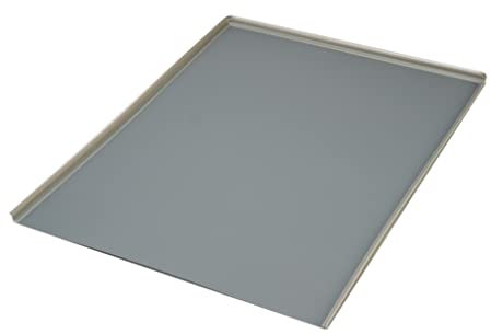 AZERODESIGN - Protector de Fondo para el Fregadero - M-80 - Fondo de 58 cm - Lámina de 1 mm de Espesor - Goma Protectora Lateral - Protege de la Humedad y la Corrosión - Fácil Recorte - Material PVC