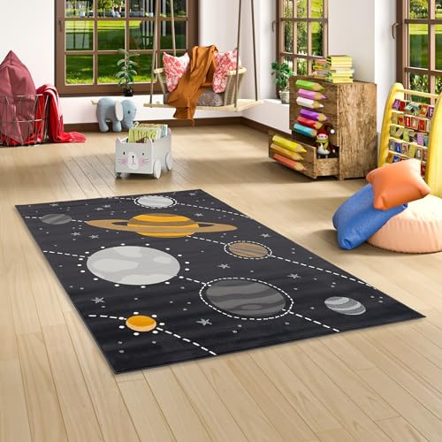 Pergamon Kinderteppiche mit Planeten und Weltallmotiv - Pflegeleicht und strapazierfähig - Perfekt für das Kinderzimmer
