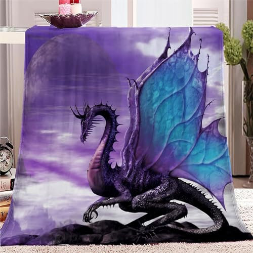 PLEETS Kuscheldecke Flauschige Decke 150 x 200cm Anime-Flugsauriermuster Super Weich Fleecedecke auch als Wohndecke, Tagesdecke, Sofadecke & Wohnzimmer geeignet, Überwurf Decke Sofa & Couch