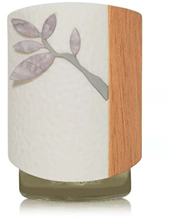 Yankee Candle Dogwood with Light Scent Plug Diffuser