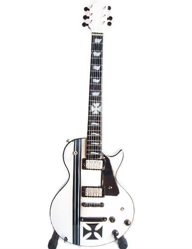 James Hetfield Metallica Iron Cross Miniatur-Gitarre, Weiß