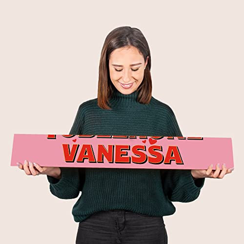 Toblerone Personalisiert mit Namen liebe - Personalisier diese Toblerone mit Namen und Botschaft, Milchschokolade mit Honig und Mandelnougat (XXL - 4.5 kg, Milchschokolade mit Honig und Mandelnougat)