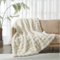 DXHOME Kuscheldecke Kaninchen Plüsch Decke Flanell Decke Couchdecke Warme Flausige Bettüberwurf Decke und Blanket Für Sofa Super Soft Überwurfdecke (Weiß, 150x200cm)
