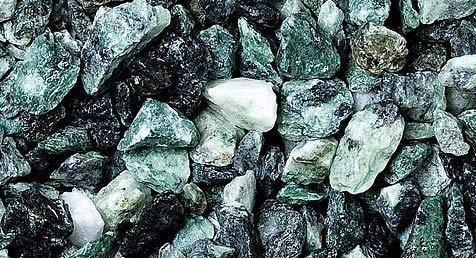 WUEFFE Graniglia di Marmo Verde Alpi 8/12mm - Sacchi da 25 kg - Sassi Pietre Giardino (1 Sacco da kg.25)