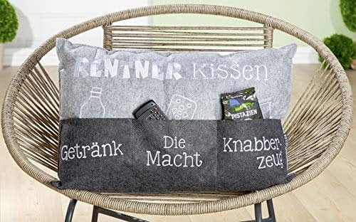 HDmirrorR Endlich ist das Rentner Kissen da - Deko Couch Sofa Kissen Zierkissen Kuschelkissen ca 60 x 39 cm Geschenk Idee Opa zu Ostern Geburtstag Weihnachten (Männerkissen)