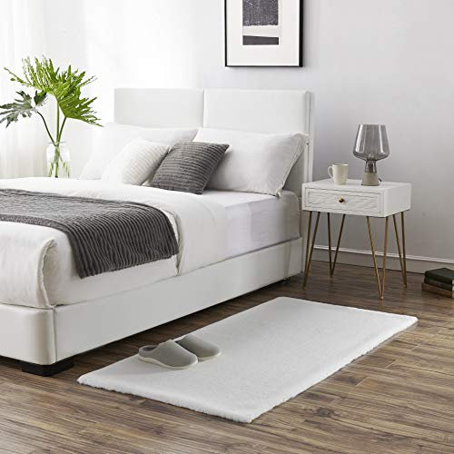 Teppich Wölkchen Fellteppich Kunstfell Teppich Waschbar, Hasenfell Imitat, Kaninchenfell, Kurzfell - Flauschiger Teppich Wohnzimmer, Bettvorleger Schlafzimmer, Teppich Fell - Weiss - 80x150cm