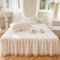 Jupe de Lit Cache Sommier Couleur Unie Blanc 180x200 Polyester et 2 Taie d'oreiller Drap House Dentelle à Volants 2 Personnes avec Elastique Matelas Épais