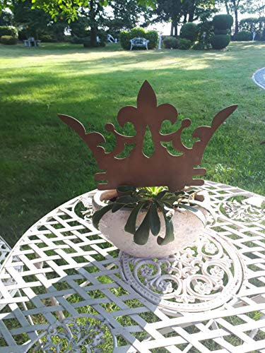 ARTTEC Krone Beetstecker (groß 29 x 25,5 cm, Edelrost) - hochwertige Gartendeko aus Metall - Rostdeko für Garten, Balkon & Terasse - Metall Gartenstecker - Made in Germany