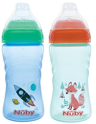Nuby Confezione da 2 tazze sportive con beccuccio morbido e coperchio, per bambini con stampa senza fuoriuscite, per bambini dai 12 mesi in su, confezione da 2, razzo blu e Aqua Fox