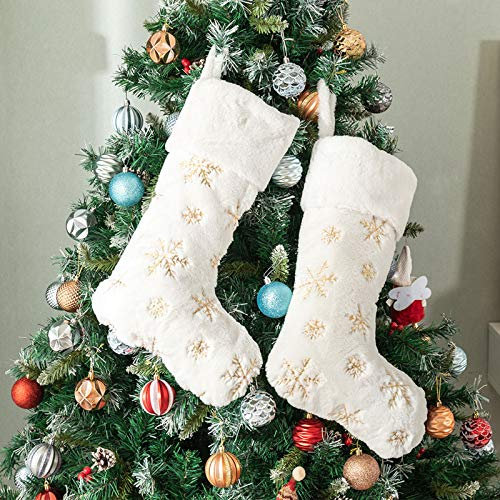Deggodech Traditionelle Weihnachtsstrümpfe weißes Kunstfell groß 56cm zum Aufhängen Weihnachtsstrümpfe personalisierbar mit Goldener Schneeflocke für Weihnachten Kamin Dekoration Socken (Gold, 56cm)