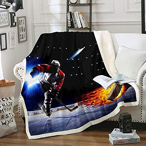 Homewish Eishockey Flanell Decke Hockey Sport Spieler Sherpa Decke Winter Extreme Sport Spieldecke Arena Flammenmuster Plüschdecke für Jungen Teens Erwachsene Blau Schwarz 150X200
