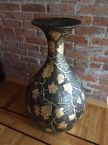 Hohe Amphore, Vase mit Blattgold. 92 cm.