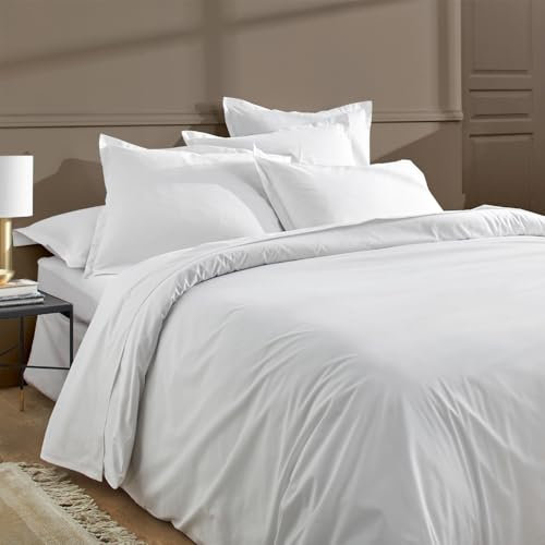 Duquennoy & Lepers 1867 Linge de lit Parure de Lit 2 Personnes 260x240 cm – Housse de Couette 260x240 cm avec Rabat et 2 Taies d’Oreiller 63x63 cm en Percale de Coton 80 Fils de Qualité – Uni Blanc