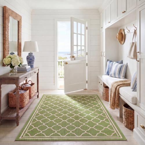 SAFAVIEH Washable Rug Outdoor Courtyard Collection - 5'3 x 7'7, Green & Beige, Non-Shedding & Easy Cleaning, Ideal for Patio, Backyard, Mudroom (CY6918-244)