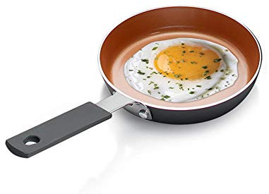 GOTHAM STEEL Mini sartén para huevos y tortillas con revestimiento ultra antiadherente de titanio y cerámica, 5.5 pulgadas, apta para lavavajillas, mango que se mantiene frío