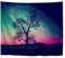 A.Monamour Wanddekor Wandteppiche Allein Baum Über Die Berge Landschaft Sternenhimmel Nachtansicht Nebel Umlaufbahn Galaxie Astronomie Textil Wandbehang Tapisserie Für Schlafzimmer 153x130cm